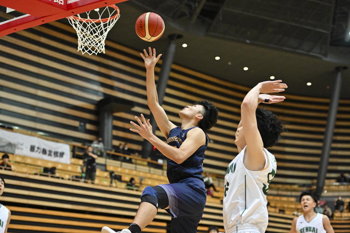 univas1's tweet photo. @jubf_official

【12/6 男子試合結果】
仙台大学 vs 広島大学👑
63-69

UNIVAS公式インスタグラムでも試合写真を投稿中🔥
🔗https://t.co/PTzCTKMWOh

#インカレ見るならUNIVAS 
#日本で1番アツくなれ 
#大学バスケ #大学日本一決定戦 https://t.co/PSrXlm1zo3