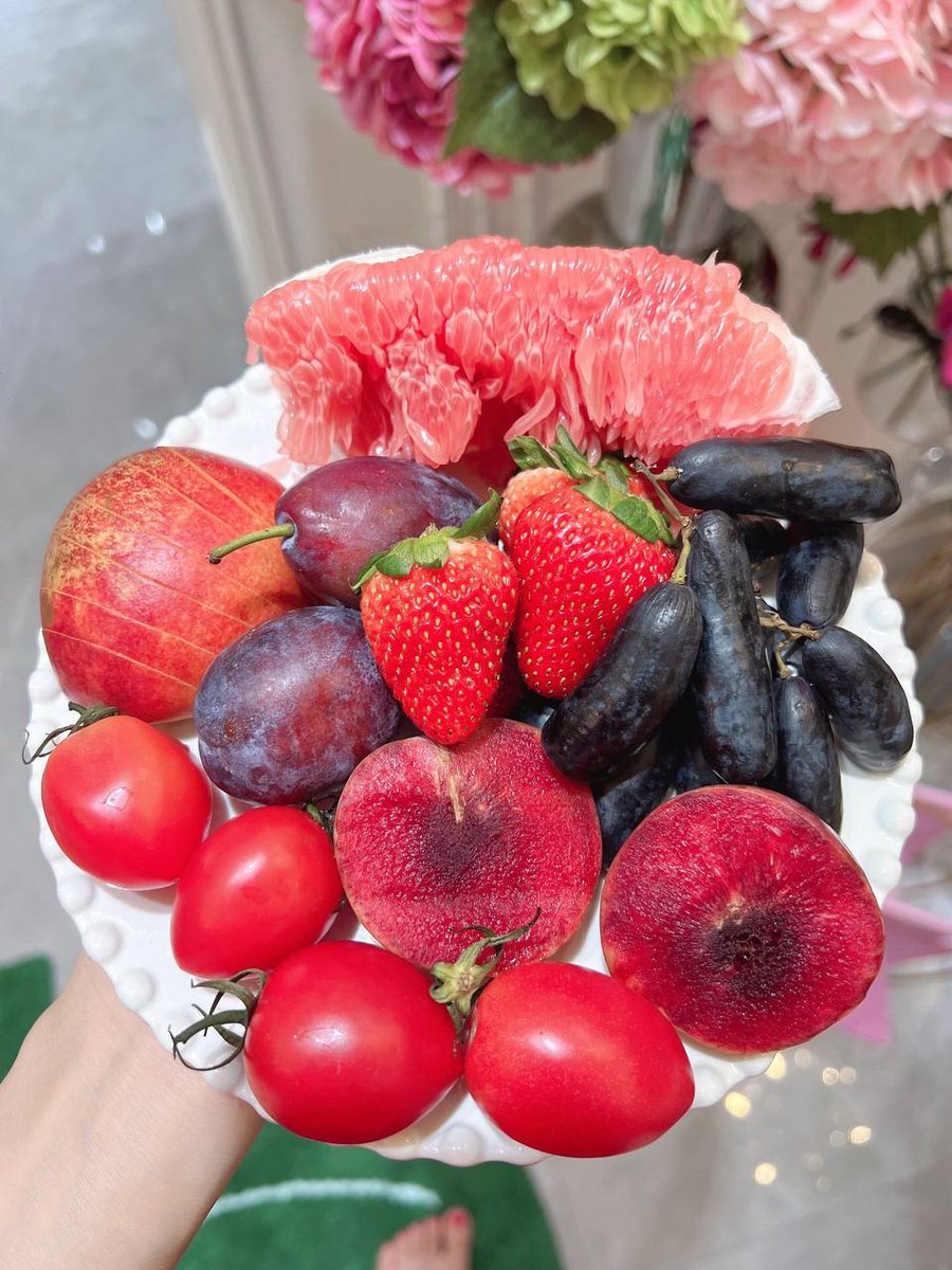 Verve3333's tweet photo. Leading the trend of fresh food, homophonic to "leading fashion".🥰🥰 https://t.co/76o0B5R3T6