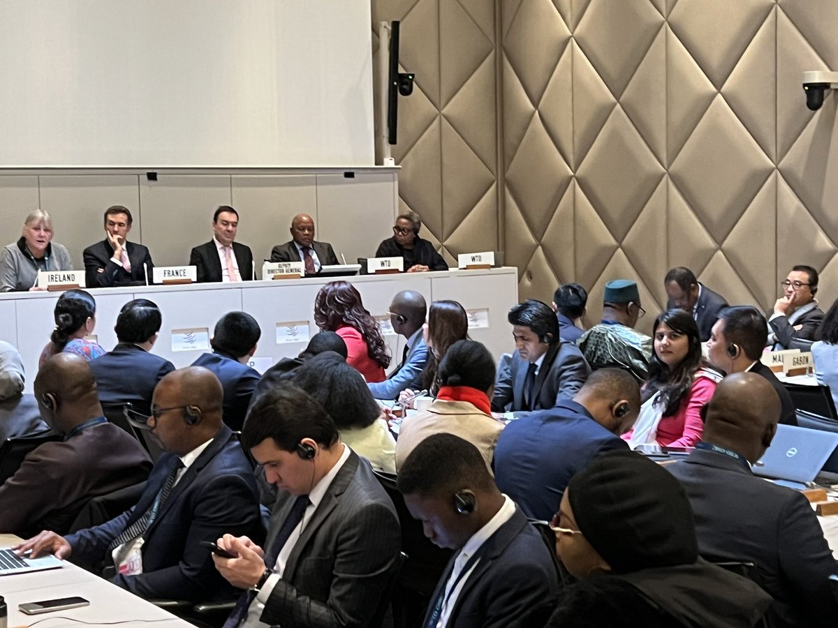 Simon Hess tweet media