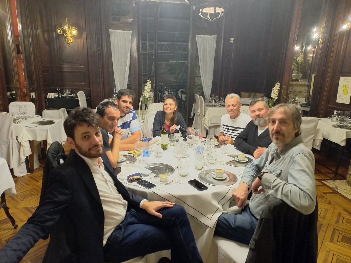 CharlyAlvarezok's tweet photo. Despedida con amigos y gente que quiero! Gracias por tanto!!! https://t.co/LcXrASbej2