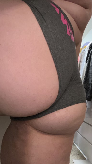 Wagon Wednesday! Cum pulls these off and eat my ass🍑🍑🥵 Cum follow only fans! Free! https://t.co/OdiSpxt9pp  #onlyfansgirl<a href="/tag/models"class="tags"><span>#models</span></a><a href="/tag/film"class="tags"><span>#film</span></a><a href="/tag/blonde"class="tags"><span>#blonde</span></a><a href="/tag/trending"class="tags"><span>#trending</span></a><a href="/tag/findom"class="tags"><span>#findom</span></a><a href="/tag/milf"class="tags"><span>#milf</span></a>