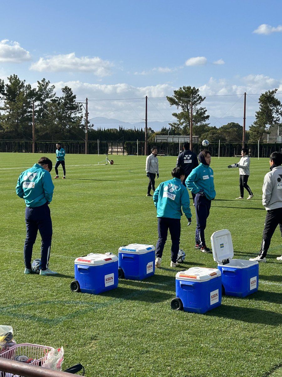 _amor__08's tweet photo. 今日の雁ノ巣です⚽️
前半クッッソ寒かったけどファンサの時間はあったかかった☀️ https://t.co/MIezfpSQbE
