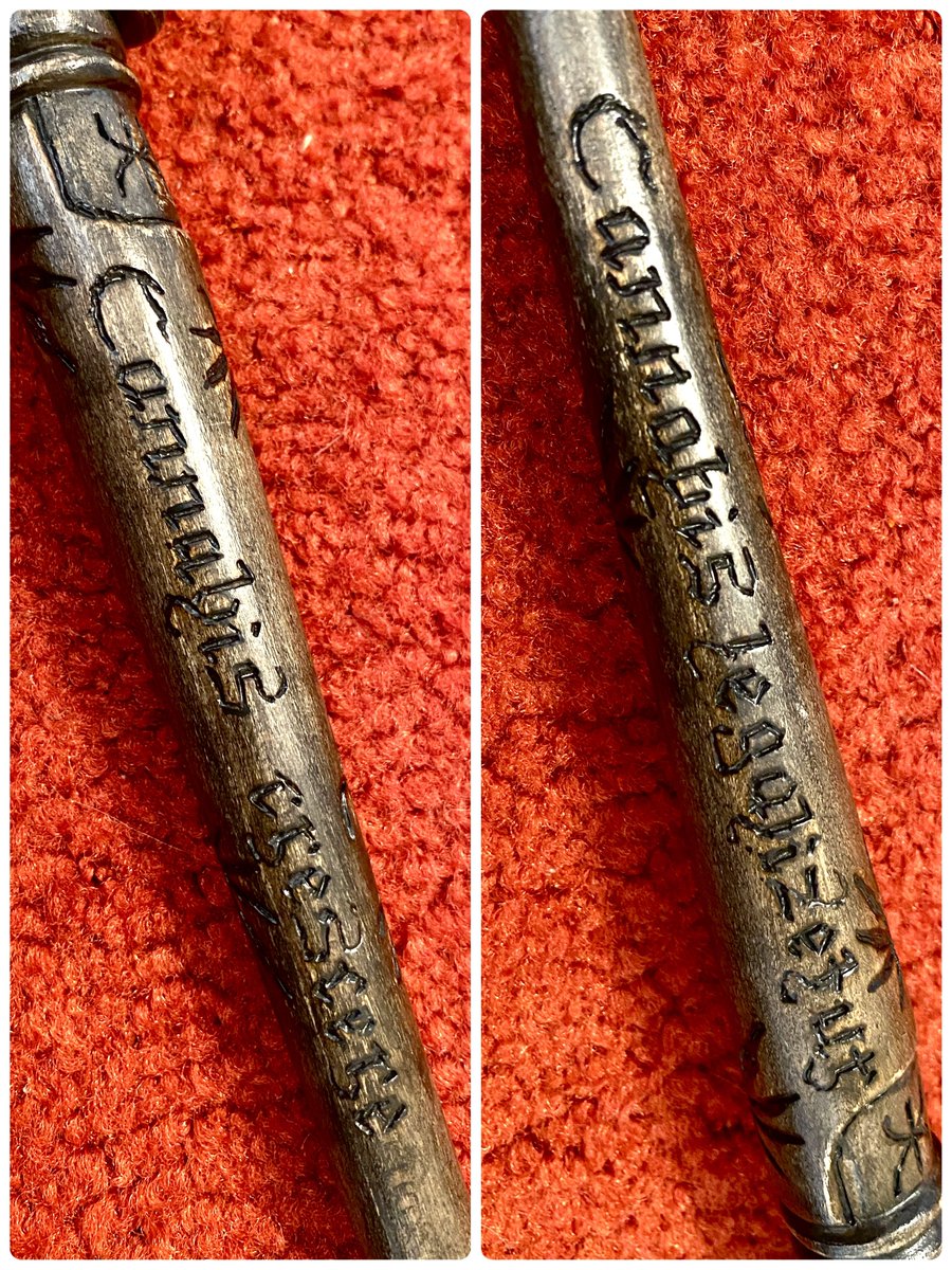 ハリーポッターのスタジオツアーに行くので要らないイス分解して杖を作った。ラテン語で大麻よ育て大麻を合法化せよって彫ってある