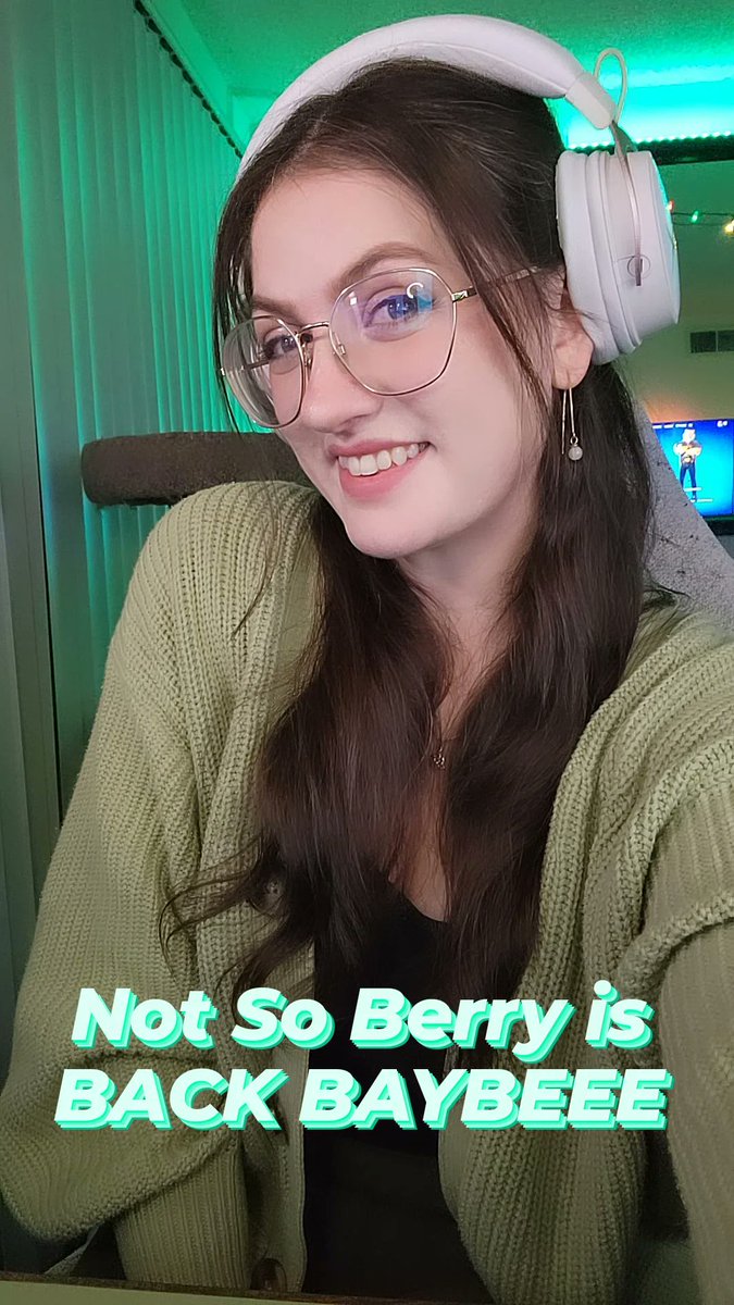 lapislindsuli's tweet image. 🔴#LIVENOW
It's been 3 weeks, but we're finally back with more #NotSoBerryChallenge in #TheSims4🌿🌹
Twitch.tv/lapislindsuli 

#sims4letsplay #holidayseason #cozyvibes #twitch #gamer #gamergirl #Sims4 #twitchaffiliate #twitchgirl