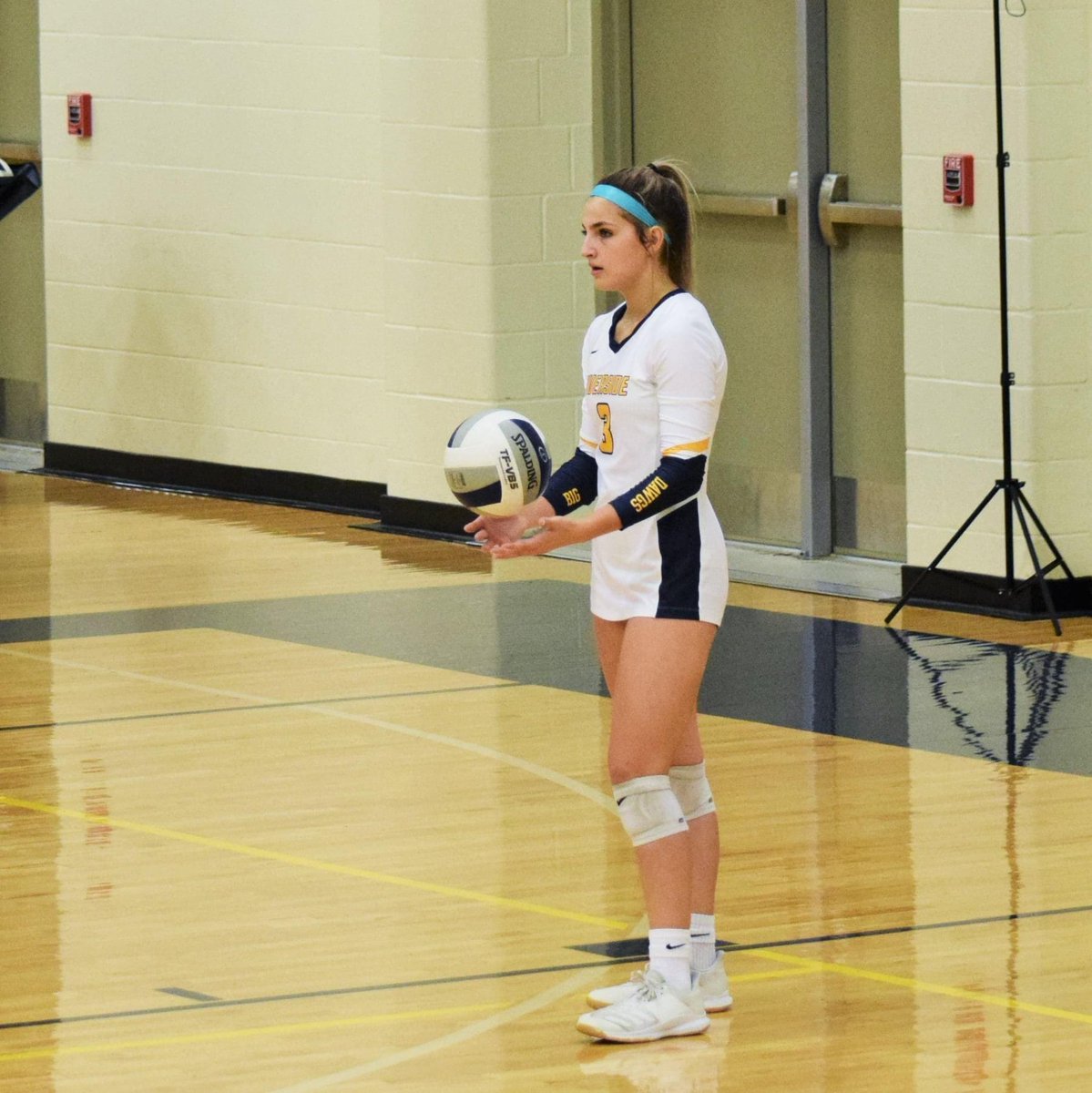 RivVolleyball's tweet image. Shoutout to all of the Big Dawgs who have given back to the sport and young volleyball players over the years! We are so proud of you in all that you do, and love that you are able to pass on your knowledge and love for volleyball! 💙