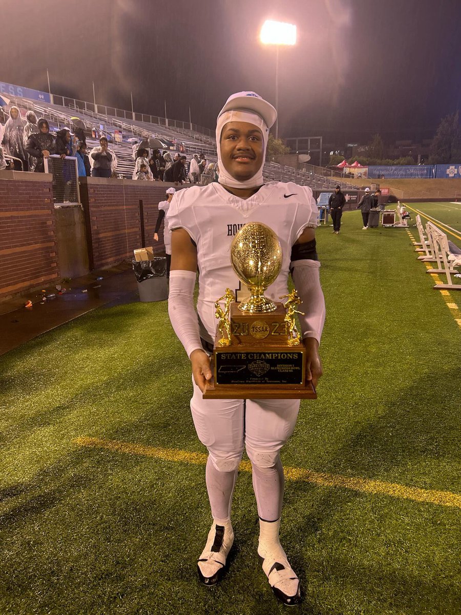 TrayshonShaw's tweet image. Junior Szn hudl.com/v/2MDe8P
26tackles/17 solo/3 sacks 
@HHSMustangs @CoachHerb1 @mrscoachT73 @AndreAllen_1 @Scout_ScottC