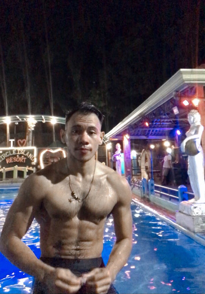 clark_zb's tweet photo. Flow through life with grace of a water!
NIGHT SWIMMING / TRAINING π§πΌββοΈππ»ββοΈπ«§
#AquaWorkout #Poolpower #SwimInspireAchieve #LiquidStrength #PoolFlow https://t.co/O3MdKvovBW