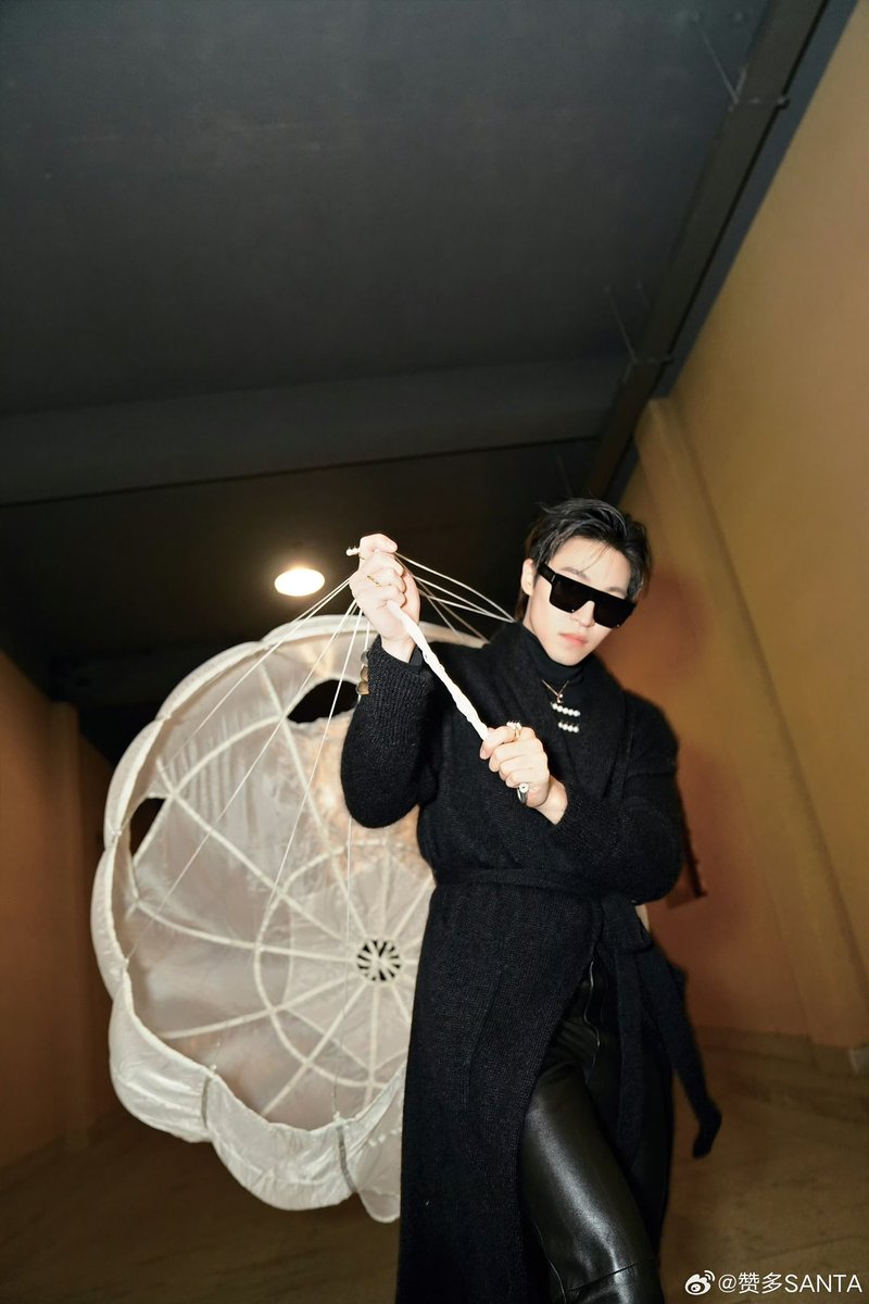 accessgranted66's tweet photo. #UnoSanta for GQ 2023 MOTY Awards.
Absolutely Fabulous!
#zanduo 
#SANTA #サンタ #赞多 
#into1santa #ซานตะ  #santadance 
#宇野赞多 #宇野賛多 https://t.co/9r20U7kiuW