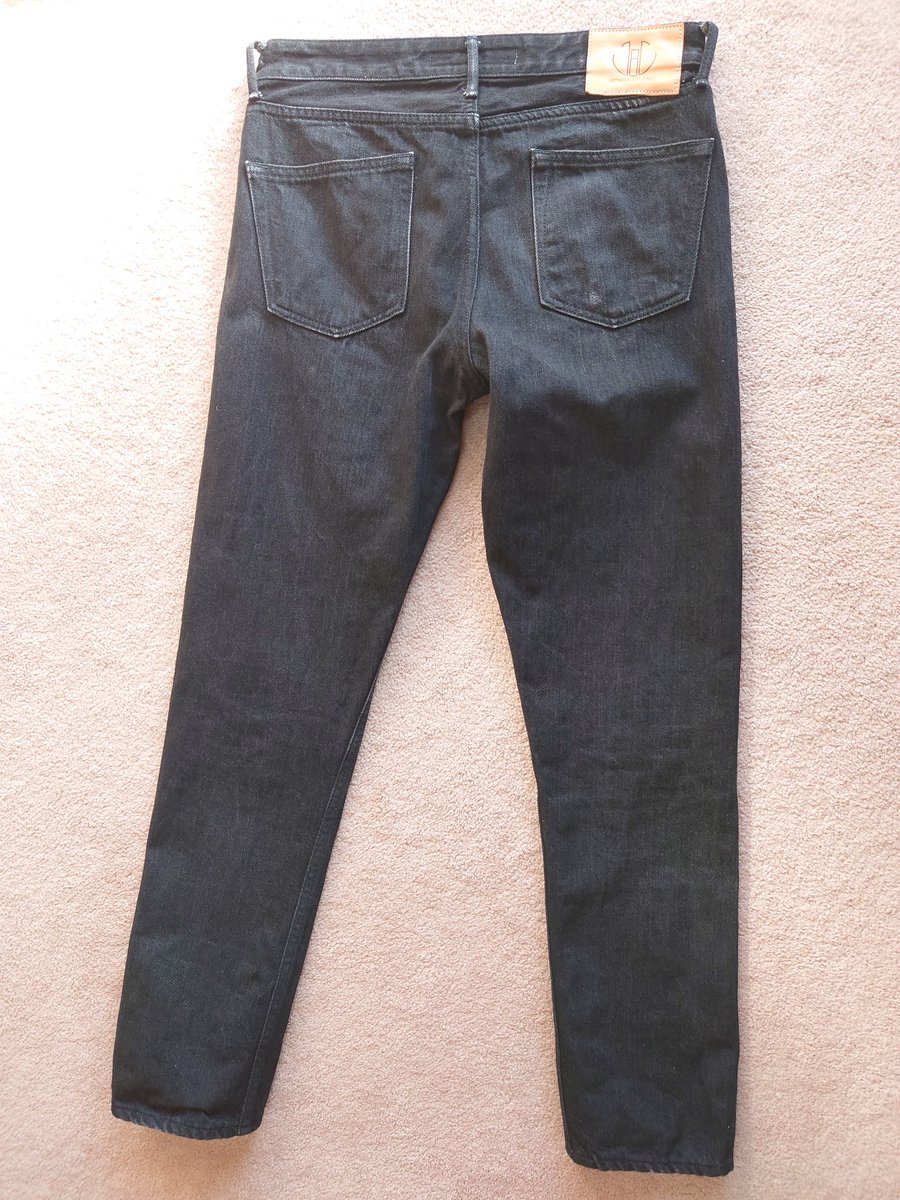 two96099601's tweet photo. 仕事用のブラックジーンズの洗濯。

#JAPANBLUEJEANS https://t.co/efTXND0u8P