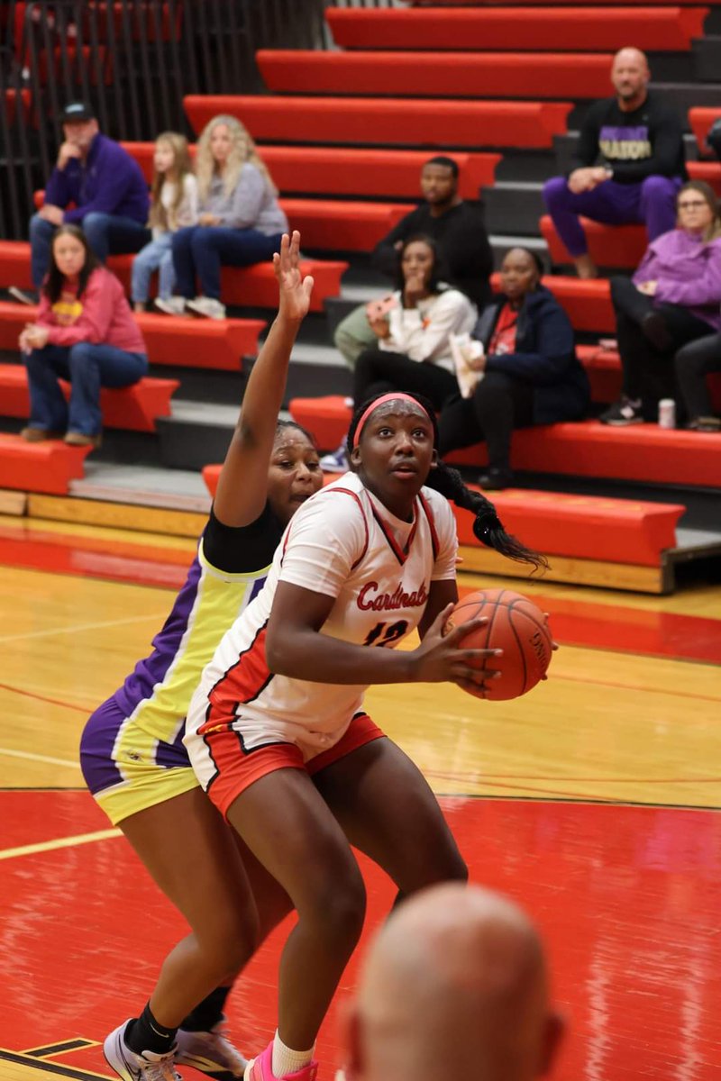Please assist <a href="/RaytownSchools/">Raytown Schools</a>: Jayla M., <a href="/RSHS_Cardinals/">Raytown South Activities</a> is up for MO Athlete of the Week!
This recognition comes after a career-high 28 pts &amp; her 9th career double-double last week
Congratulations, Jayla! Voting is unlimited. Click here and pass it on! highschool.si.com/missouri/2023/…