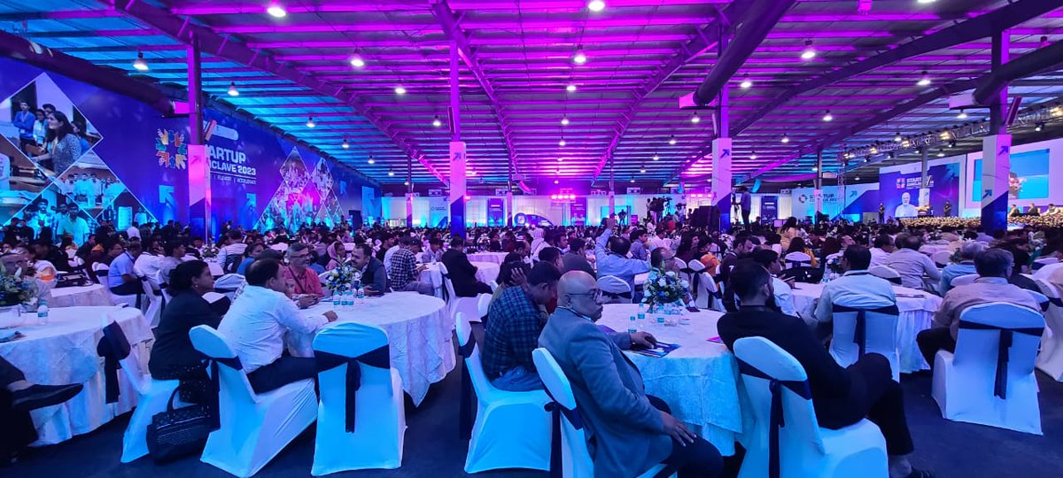 Ladki_Nakhreli's tweet image. Setting the stage for brilliance at the Startup Conclave 2023! Sector 17, Gandhinagar is the place to be for the latest in innovation and entrepreneurship. #StartupVibes #Gujarat @sconclave2023