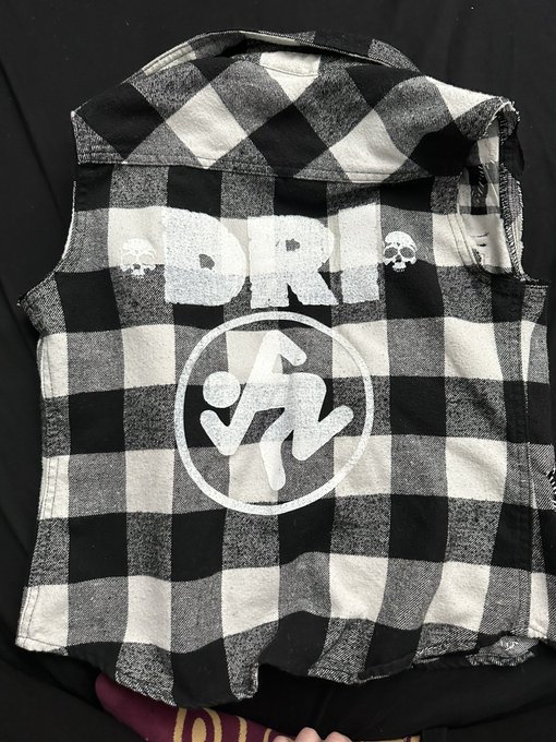 My new little vest project. Put all the patches on today. Might add some buttons and shit later. Any