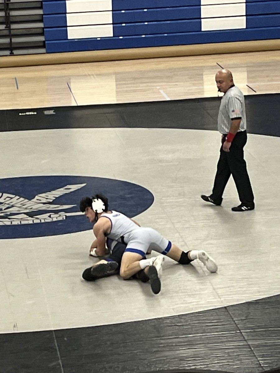 HRFalconsAD's tweet photo. #Falcons Grapplers took the mat against Douglas County tonight. #HRHS gets the team win for the first time in a long time against DC. Great job gentlemen! #ALLIN #BlackAndBlue #DefendTheRanch @HRHSPage https://t.co/lC2WTVfZIZ