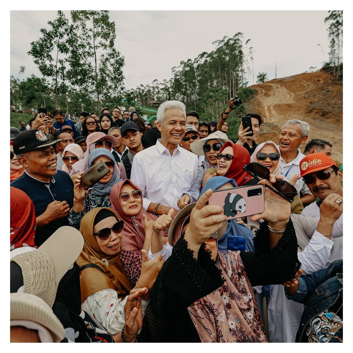 IKN sudah dimulai dan harus dilanjutkan. Bukan sekadar melaksanakan undang-undang, tapi juga komitmen menggerus ketimpangan pembangunan. Dari Nusantara, kita wujudkan pembangunan yang adil dan merata bagi seluruh rakyat Indonesia.