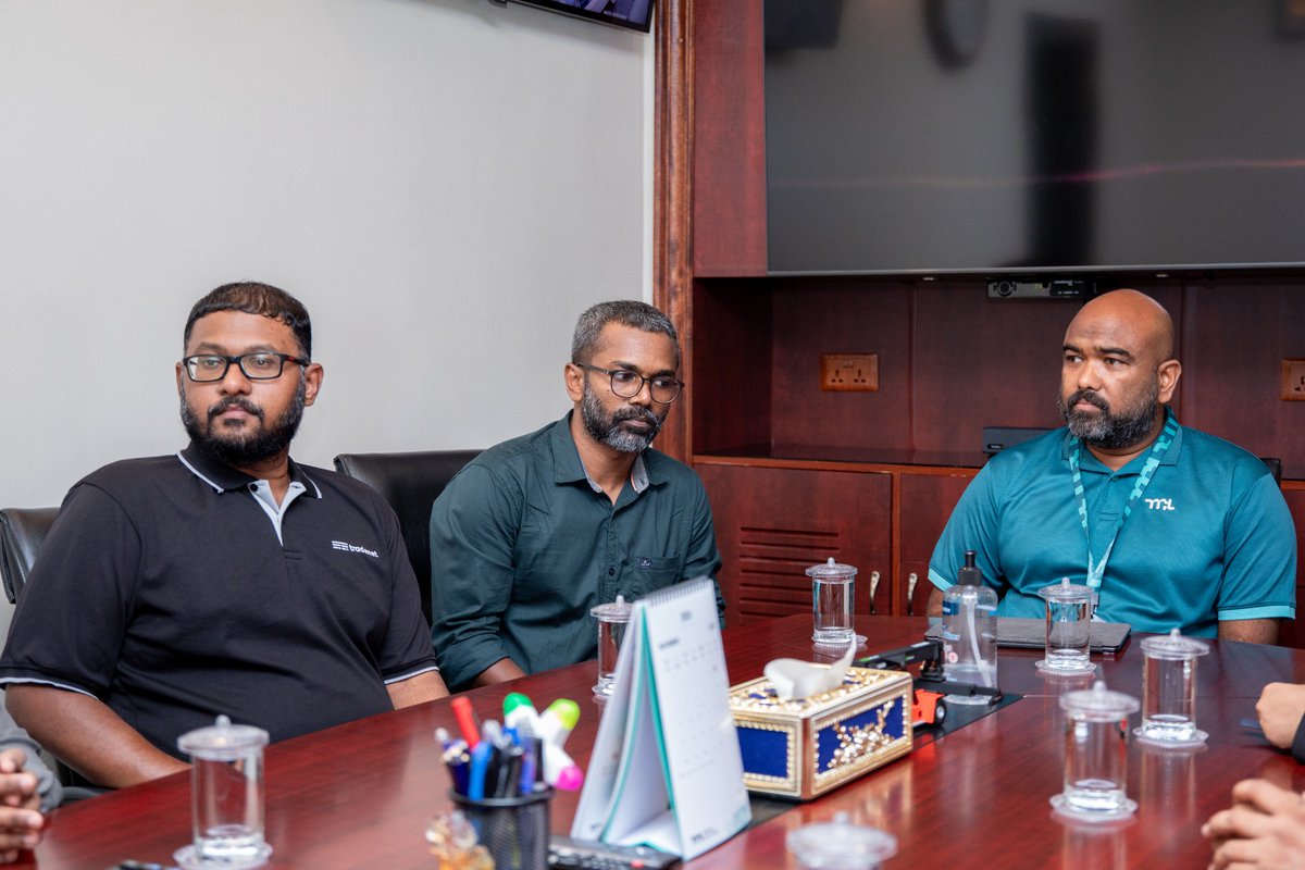 ސީއީއޯ މުޙައްމަދު ވަޖީހު ވަނީ ނޭޝަނަލް ސިންގަލް ވިންޑޯ ޕްރޮޖެކްޓް ކުރިއެރުވުމަށް ކުރެވިދާނެ ކަންކަމާ މެދު މަޝްވަރާ ކުރުމަށް ޓްރޭޑްނެޓްގެ މެނޭޖިންގ ޑިރެކްޓަރ އަލްފާޟިލާ ސައިދާ އުމަރުއާއި  ބައްދަލުކުރައްވާފައެވެ.