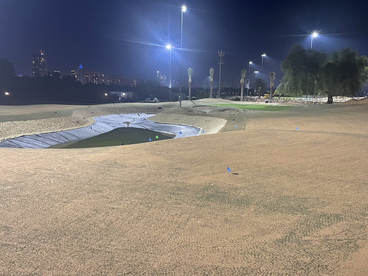 golfagronomy's tweet photo. The Par 3 construction continues into the early evenings to be all seeded by Xmas at The Montgomerie Dubai @troon @troonint @DesertGroup #golf #golfconstruction #agronomy #turf https://t.co/69FlKn9kqO