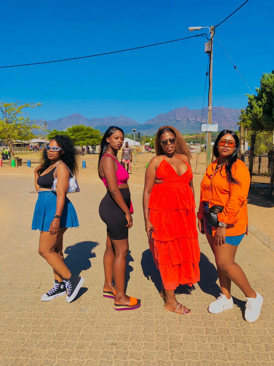 AmyMbombo's tweet photo. 😋😋😍 𝐷𝑒𝑙𝑎𝑦𝑒𝑑 𝑃𝑜𝑠𝑡 https://t.co/PYXDeSSn3q