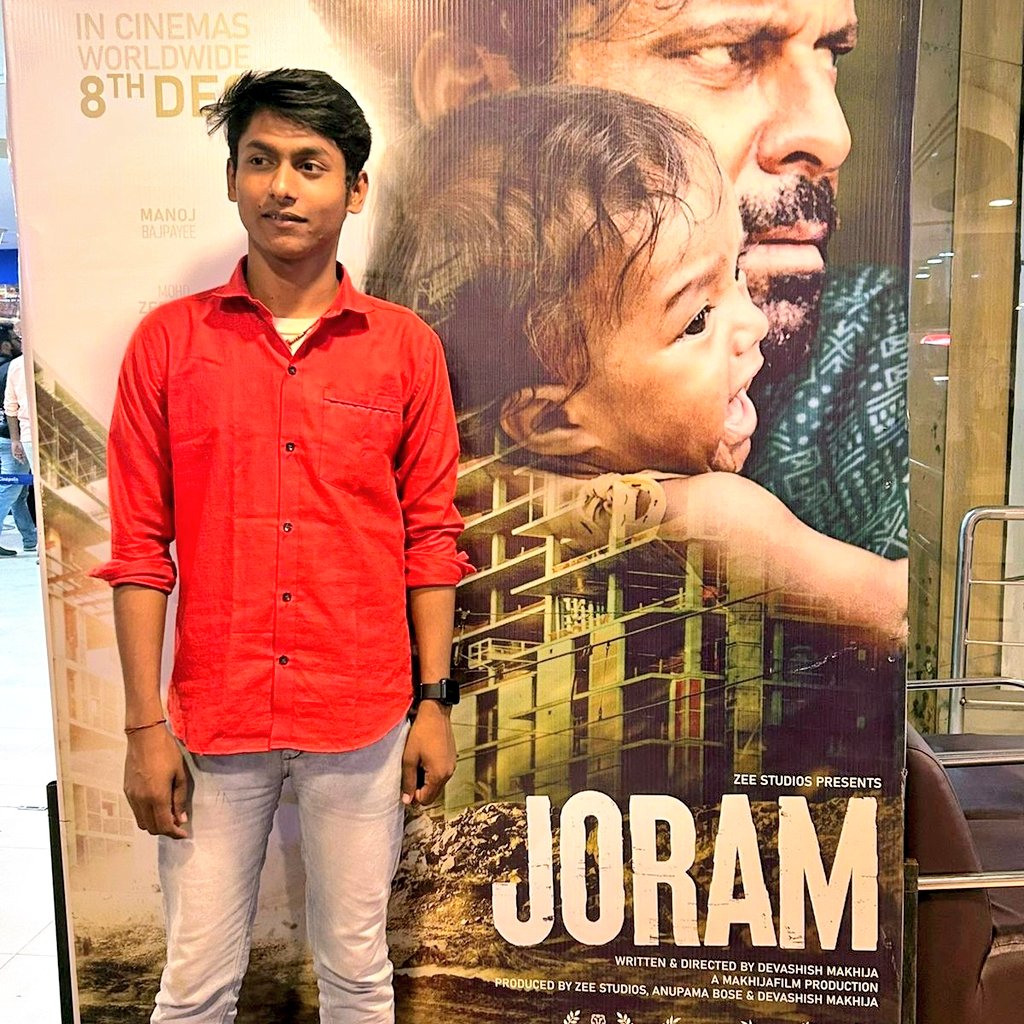 pprabhat14's tweet photo. #Joram फिल्म के स्क्रीनिंग के दौरान, बहुत ही अद्भुत फिल्म है, खाशकर इस फिल्म का छायांकन (cinematography) विशेष प्रकार से किया गया है और @BajpayeeManoj  सर दोनो मिलकर इस फिल्म को वास्तविक और जानदार बना देते है। Releasing on 8 DEC, Must Watch Movie #joraminpatna @ZeeStudios_ https://t.co/SAYp22NrbD