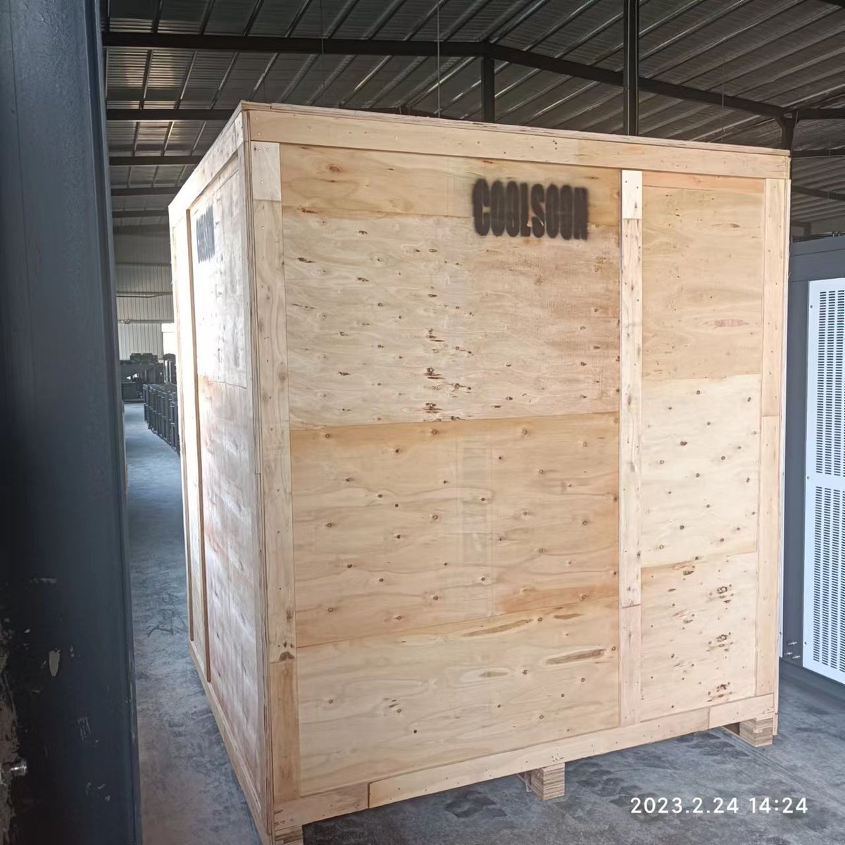 CoolsoonChiller's tweet photo. COOLSOON Chiller use wooden case packing,to prevent the goods from damage during transportation.#COOLSOON #aircooledchiller #chiller #chillersystem https://t.co/wndWTA08Jv