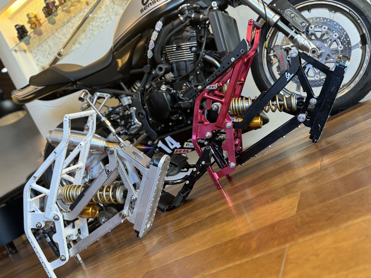 GsenseOfficial's tweet photo. #Gsense はオートバイ以外に、
 #チェアスキー 用 の #OHLINS ワンオフ品も制作可能です
パラリンピック日本代表のサポート経験やデータがありますのでお客様の用途に合ったOHLINSサスペンションをご提示出来るので、お気軽にお問い合わせ下さい。
KA131ベースで制作し、SPGカラーオーダー品な1品。 https://t.co/tzkKqPlIQR