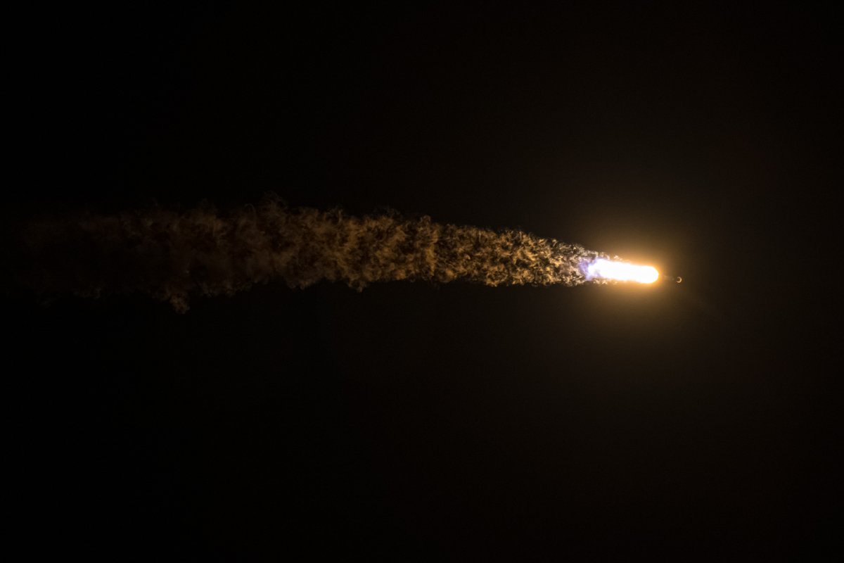 SpaceX's tweet photo. Falcon 9 launches 23 @Starlink satellites to orbit from Florida https://t.co/B0280XTvFS