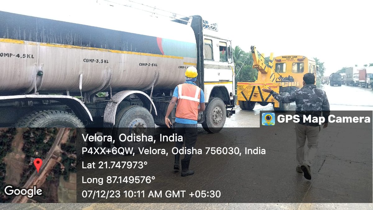 DMBaleshwar's tweet photo. #ZeroFatalityWeek
Shifting of the stuck/broken vehicles at Black spot areas being done by the RTO and his teams ensure smooth movement of vehicles on the National Highway.
@CMO_Odisha @MoSarkar5T @STAOdisha https://t.co/8oTFXTFYKN