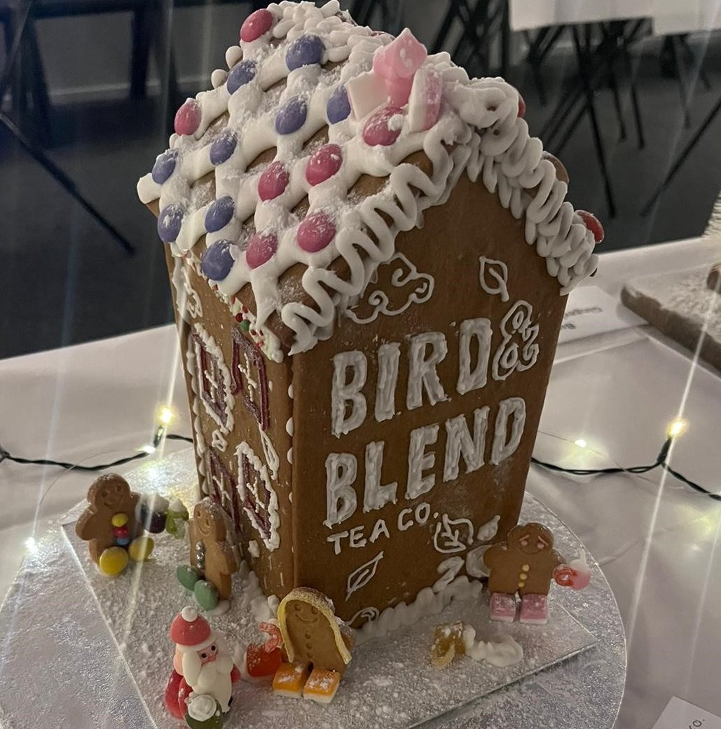 Love this! Super jealous that I didn't get to make any of it, or more importantly, eat any of it! The BOH TEAms at The Nest in #Worthing spent a lovely afternoon making this to enter into the #safeinsussex annual Gingerbread Charity Fundraising Competition.👏
#birdandblendteaco