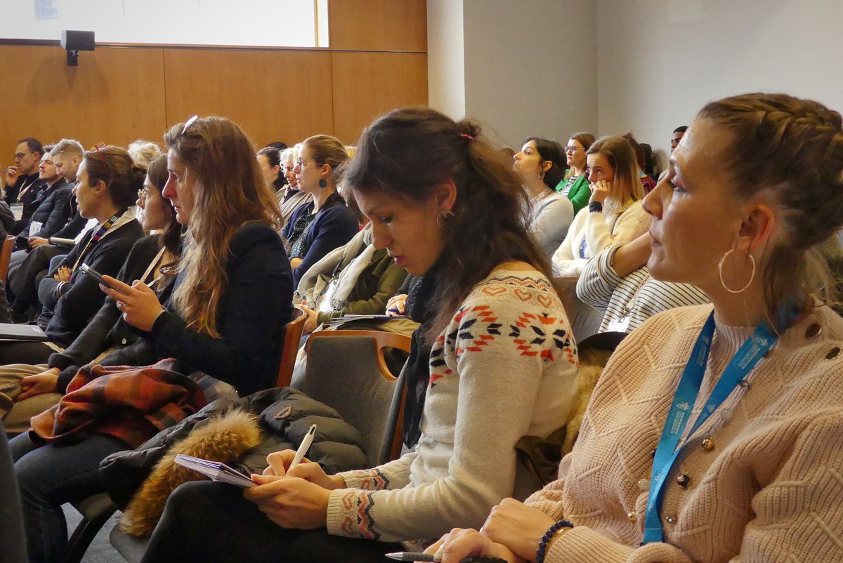 cap_com's tweet image. Inclusions, langages compliqués, abus des anglicismes dans nos métiers…🇫🇷🗣️

La question qu’on se pose de bon matin à #CapCom23 dans l’atelier « En français dans la com » :

👉 Quel est le statut de la langue française et sa fonction ?

💭 usages, appropriations…