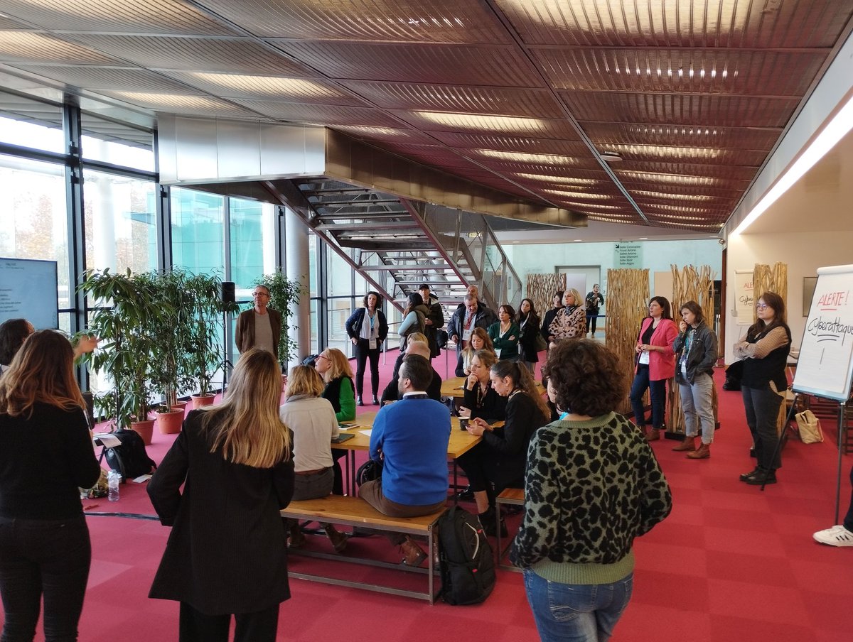 SorinBaptiste's tweet image. [#CapCom23] Ça cogite au FabLab "Co-construire sa première heure de #communication de crise face à une cyberattaque" 🤗 Un bon cas pratique pour se préparer et anticiper 👏
#ComPublique #cybersécurité #ComDeCrise #numérique