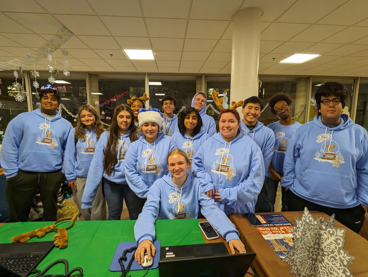 DialACarol's tweet photo. WE ARE NOW LIVE FROM NOW UNTIL DEC 13th  AT 11:59PM!! CALL IN AND REQUEST YOUR SONG AT 217-332-1882☃️☃️❄️ https://t.co/fpixwNw6c4