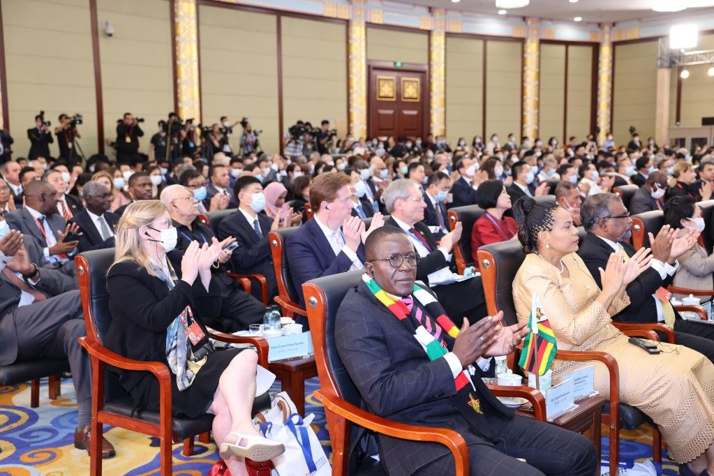 Guangming_Daily's tweet photo. #Africa-ChinaAllianceForPovertyAlleviation #ACAPA
A 2023 Review of Development Cooperation and Dialogue with African Nations on Poverty Alleviation: The first high-level conference of the Forum on Global Action for Shared Development in Beijing focused on China's Global Development Initiative (GDI), with 800 participants discussing UN 2030 Agenda implementation and shared global development. President Xi Jinping emphasized China's commitment to shared development, pledging increased resources for global cooperation. Participants commended China's achievements in poverty reduction and supported GDI's focus on poverty alleviation. Notable endorsements came from Myanmar, the UN Food and Agriculture Organization, and others, praising China's contributions to sustainable development. China announced 32 actions for GDI in 2022, with over 100 countries expressing support. The conference highlighted international collaboration for a shared future.