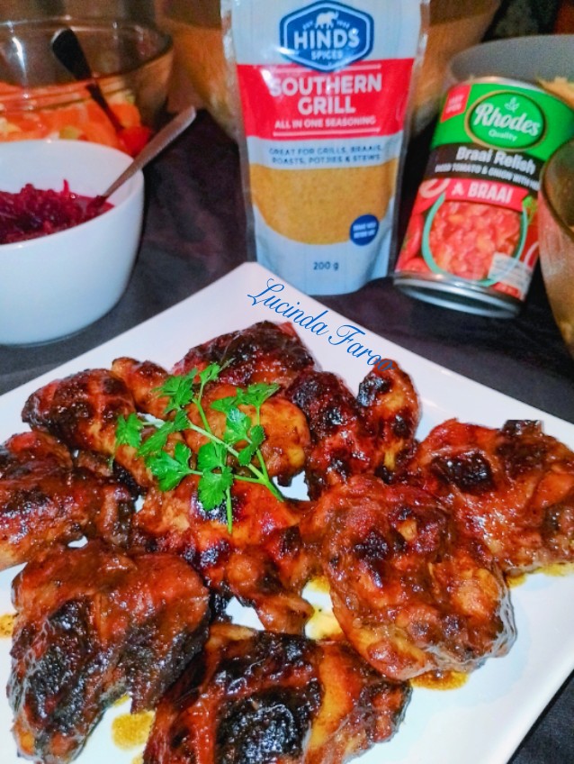 MissLucyB_'s tweet photo. @Khaya_dladla I absolutely love, love, love the Hinds Southern Grill spice, i simply cannot go without it. I've switched up my sticky braaied chicken by adding my Hinds Southern Grill Spice to my marinade 💯❤️🔥🍗 #HindsSpicesMealMakeover 
@gagasifm https://t.co/SBOGt8hrgz