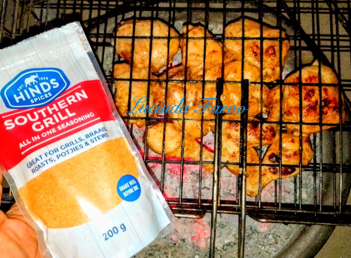 MissLucyB_'s tweet photo. I absolutely love, love, love the Hinds Southern Grill spice, i simply cannot go without it. I've switched up my sticky braaied chicken by adding my Hinds Southern Grill Spice to my marinade 💯❤️🔥🍗 #HindsSpicesMealMakeover 
@gagasifm https://t.co/JFncEBUyjs