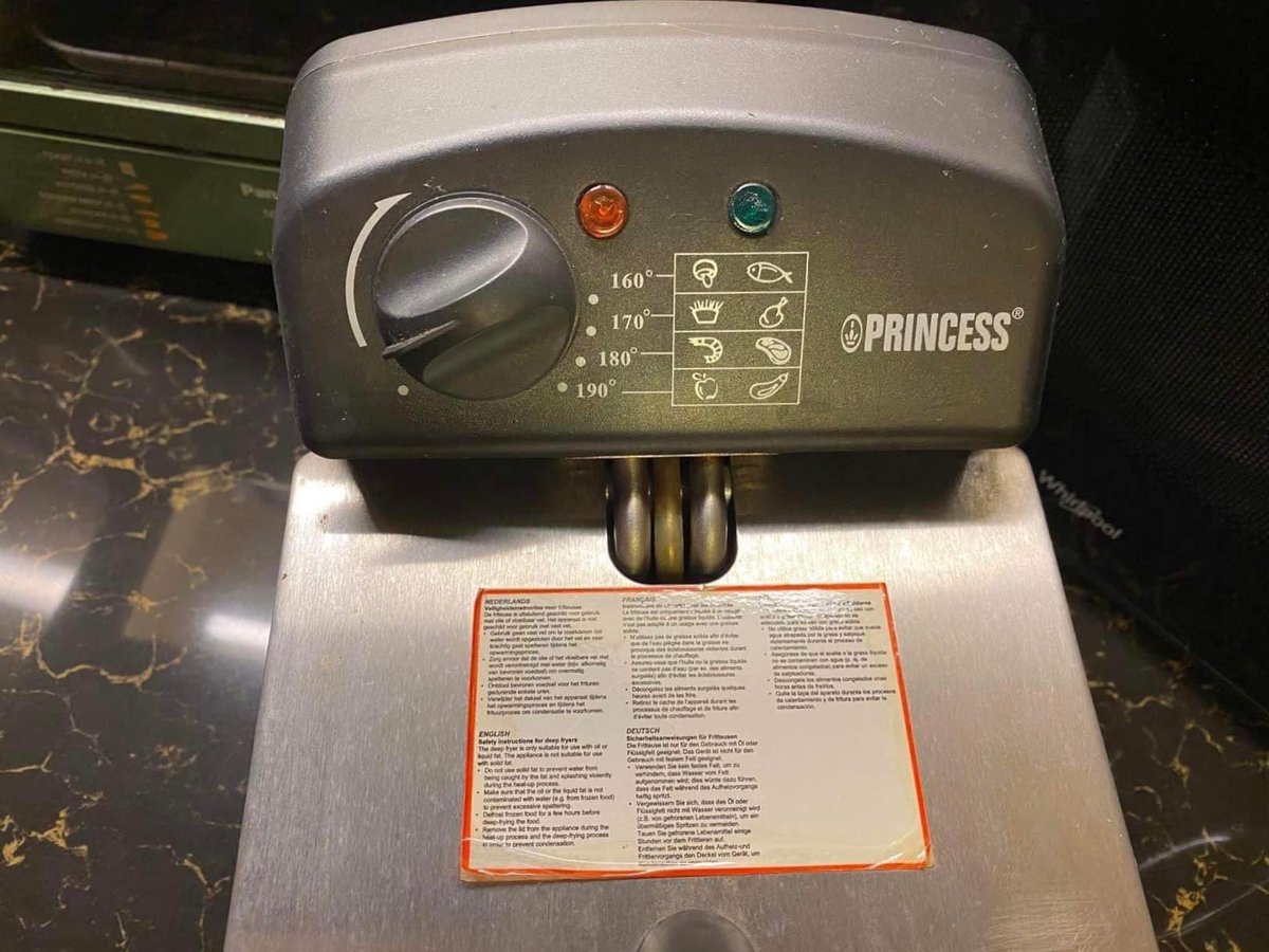 kthlnlrnn's tweet image. Princess Deep Fryer #forsaleph almost brand new, used once only