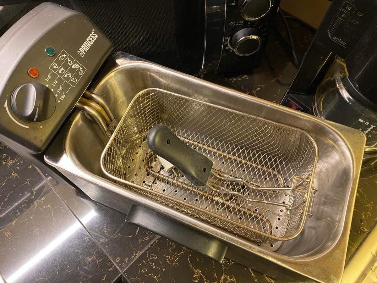 kthlnlrnn's tweet image. Princess Deep Fryer #forsaleph almost brand new, used once only