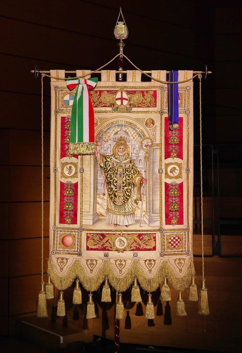 Buon Sant'Ambrogio Milano !! Un grande abbraccio a tutti voi (foto andrea cherchi)