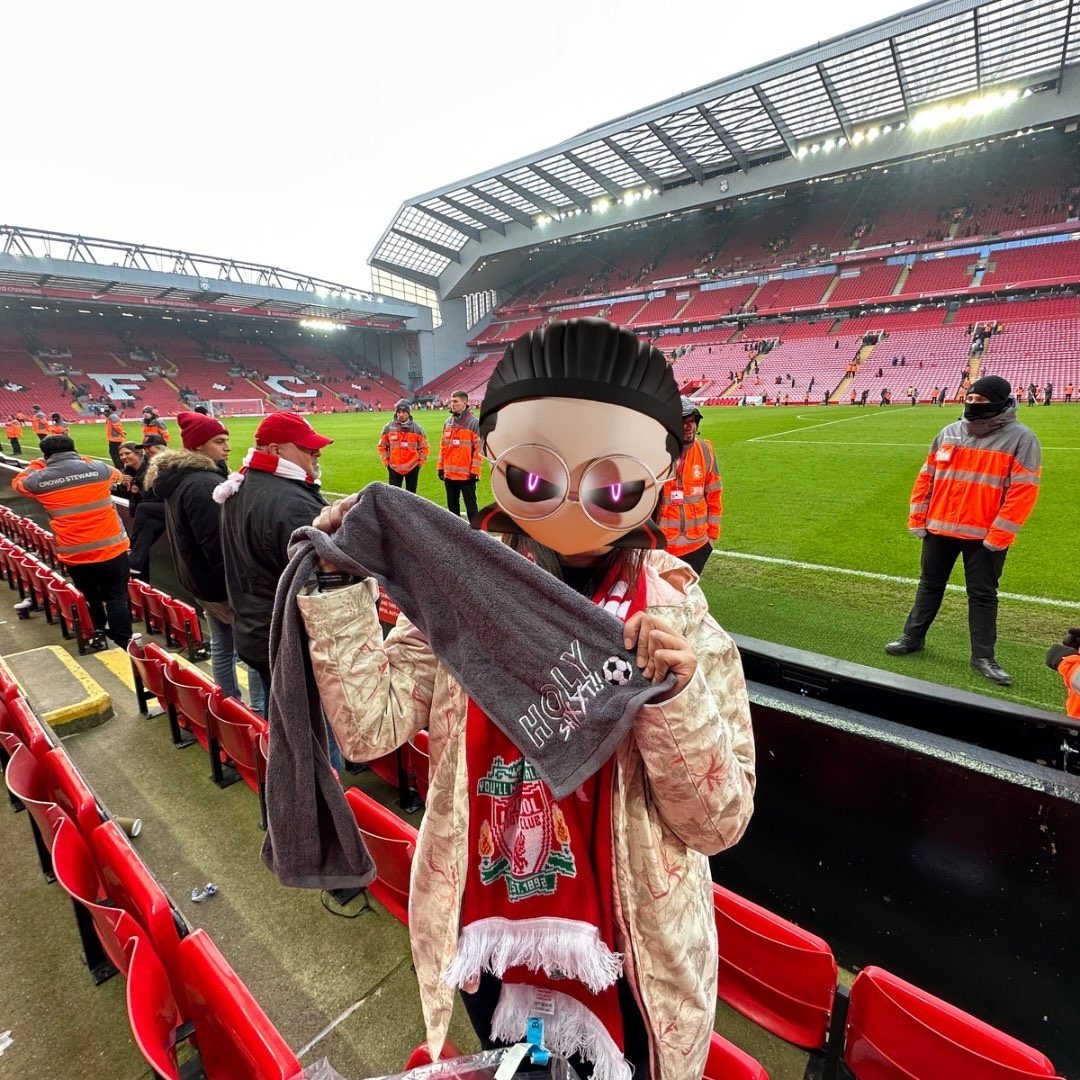 <a href="/therealmoonbox/">Nobody</a> <a href="/LamChunMa1/">⚽️LamChunMa</a> 本來對我跟其他人一樣是nobody，他跟他的團隊也認為NFT並不只是一個賺錢工具，他們創造了一個足球經理模式gamefi，所有球員都是NFT，在discord建立球隊，在那community內大家都不斷學習同進步。其中非常難得讓我中了獎，可以親身到利物浦睇了人生第一場英超比賽。#Holyshxxt #睇你幾時現身