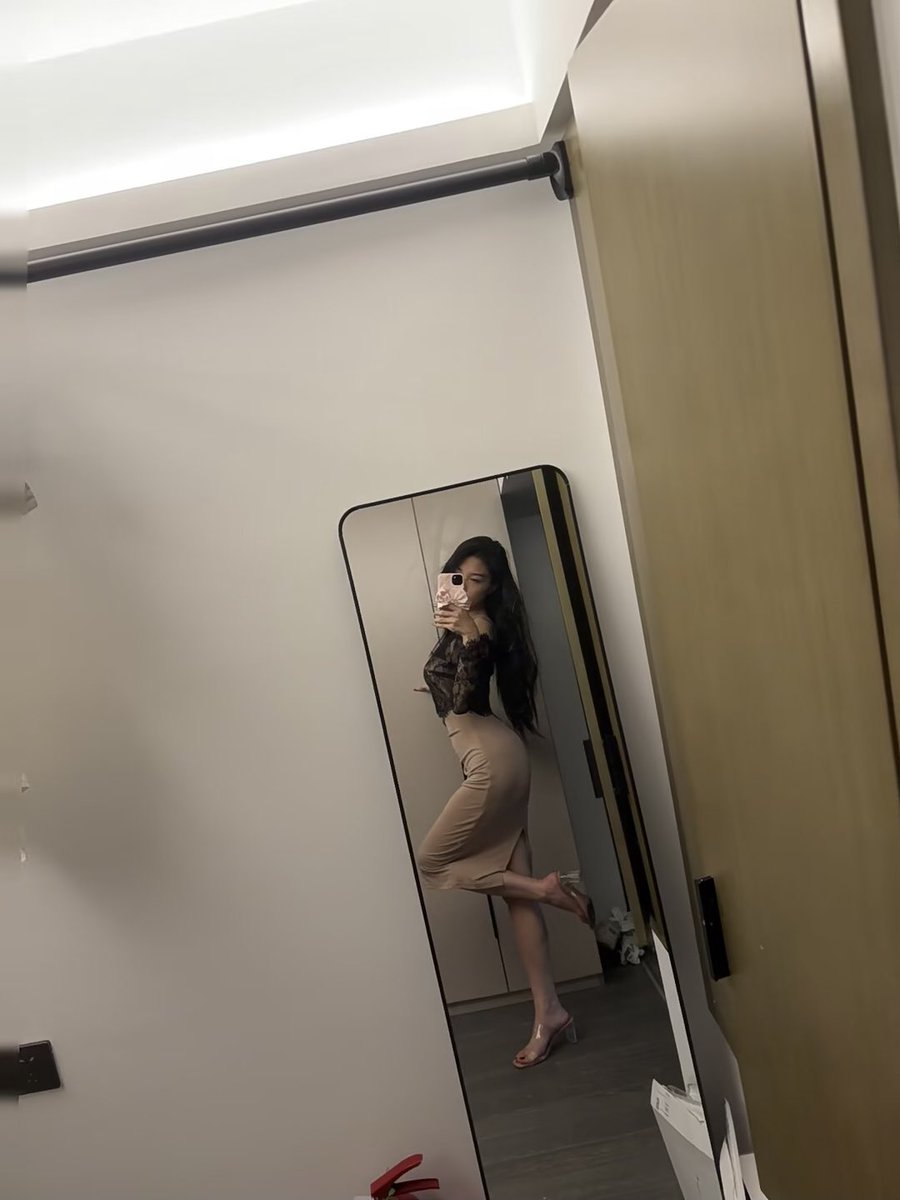 thintiiine's tweet photo. 我想做哥哥的消防车，边角叫边放水[害羞] https://t.co/GQSLw6TiIi