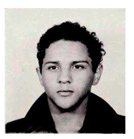 NPA_Aude's tweet photo. #MalikOussekine assassiné à 22 ans par des policiers dans la nuit du 5 au 6 décembre 1986, après sa sortie d'un club de jazz. Frappé à mort par les voltigeurs de la police de #Pasqua à coup de matraques, dans le contexte du mouvement #Devaquet.
#violencespolicieres #racisme https://t.co/Ipq1CjNlsI