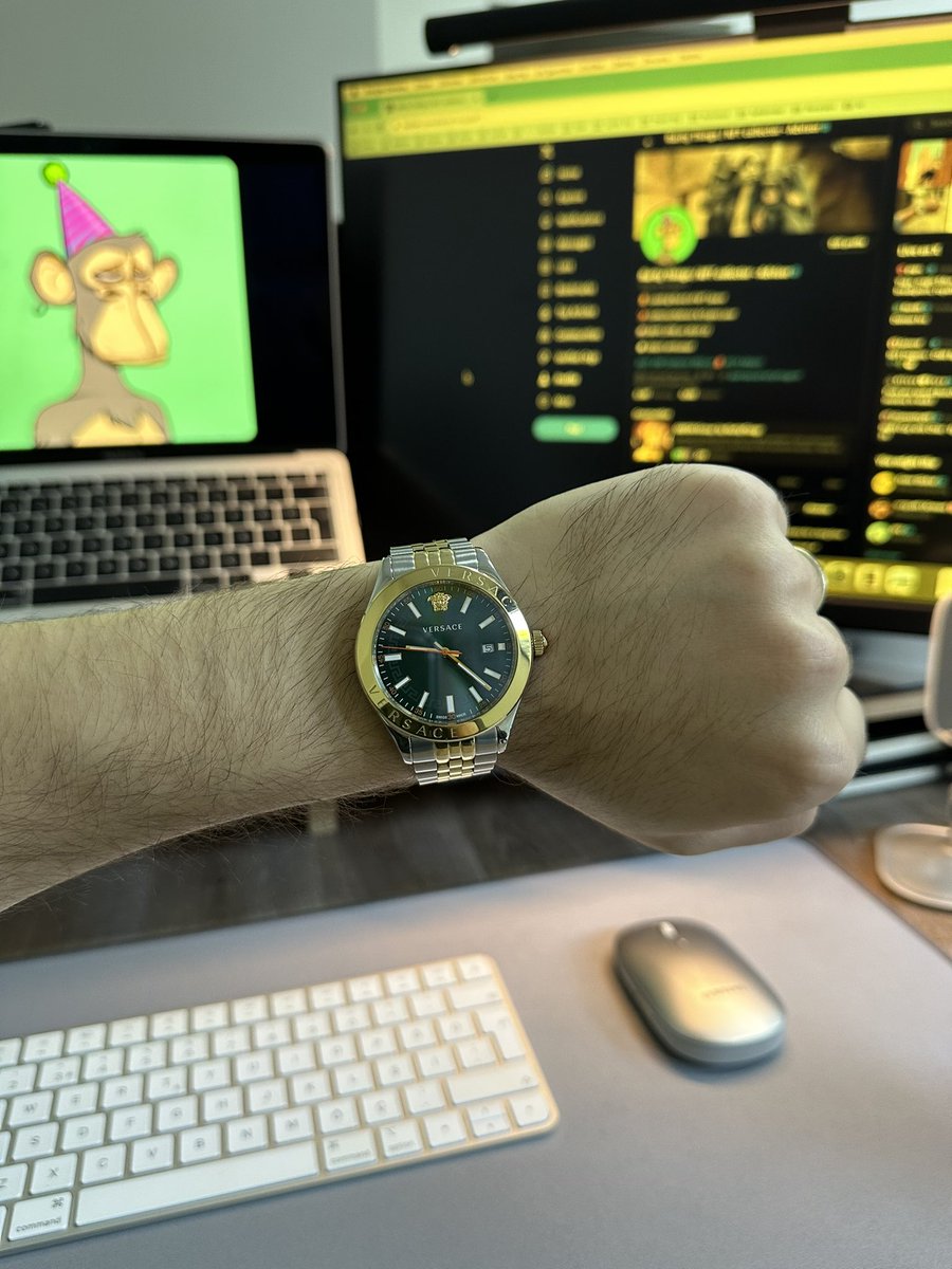 GM Fam ☀️🙋‍♂️

Let’s start this week with Versace Hellenyium watch.   

Connect with me 🫂
I will come back also to your post fam ❤️

#NFT #WatchCollector