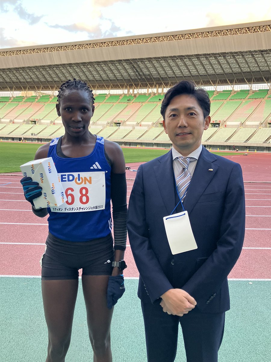 JITA_since1957's tweet photo. #エディオンDC 女子10000mA組 🥇ヘレン　エカラレ(豊田自動織機)32’20”34 ▽記録速報 https://t.co/l8Tx8iIttj ▽LIVE中継 https://t.co/82z37uq7lR https://t.co/aEtZsuvEeW