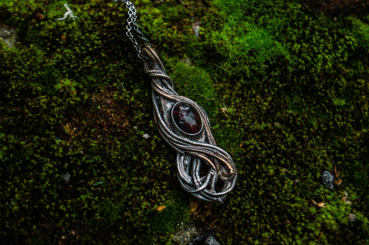Allar_Altmets's tweet photo. Pendant "Silvae Obscurae" silver 925, black opal.

#silver #gothic #goth #jewelry #alternative #alternativejewelry #pendant #gothicjewelry #gothicart

https://t.co/LEvDuJK70j https://t.co/RdOt53CfVS