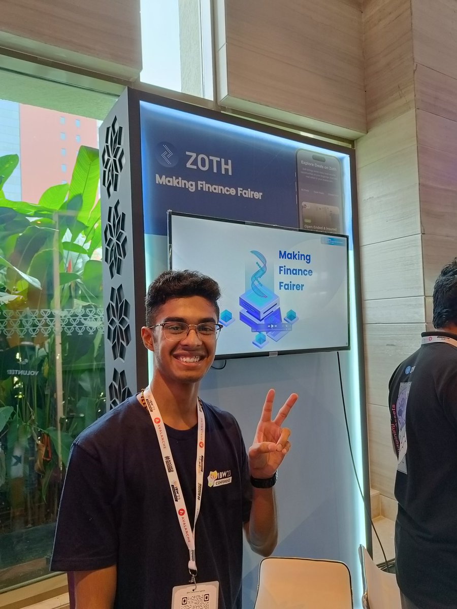 Roninx991's tweet photo. @zothdotio #vibewithzoth with @rosa_nahor https://t.co/5BtlHx7ACA