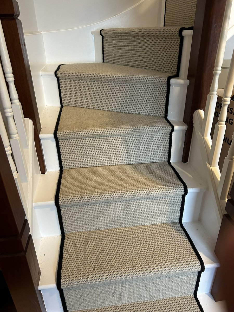 J & I CARPETS tweet media