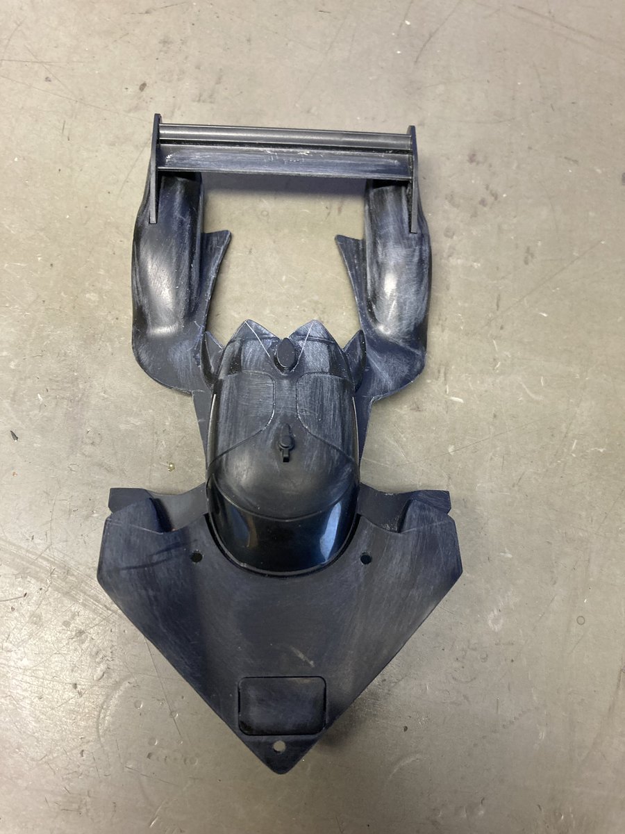 illcoill's tweet photo. 最近息子（小1）がミニ四駆に興味なくなって来たので
スプラトゥーンのボディ作ってまた一緒に行ってもらおう作戦
#ミニ四駆 https://t.co/2vprHPw7dH
