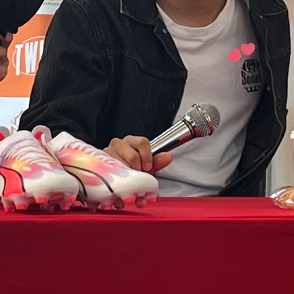 아니 나 청자켓 안에 서울 반팔인 거 처음 알았어 ㅁㅊ