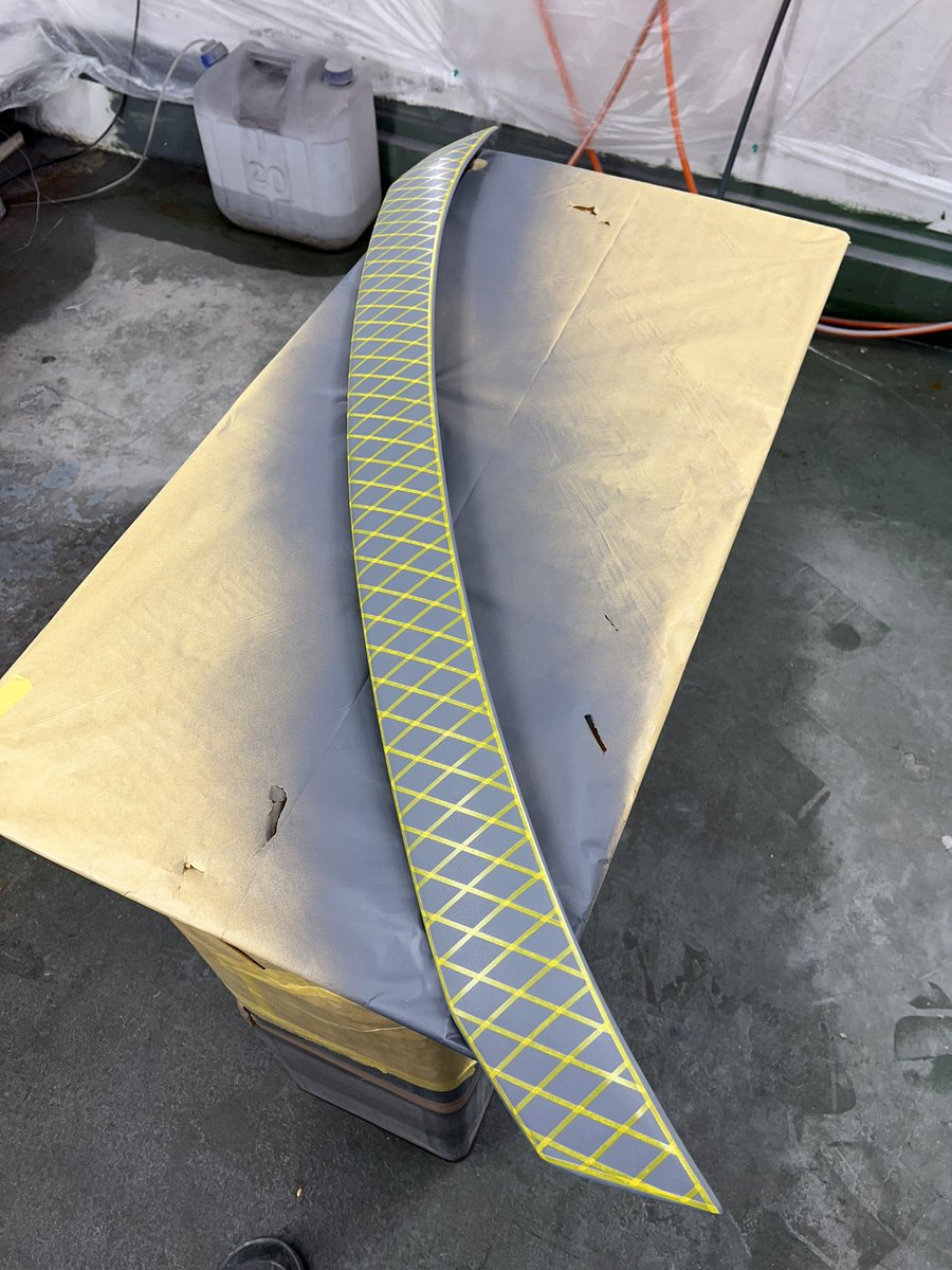 grainderfreek's tweet photo. もともとメッキが施工してあるパーツを、メッキを全て剥離してからサフェーサー。

サフ後は、ダイヤブロック塗装の為にせっせとマスキングしてます💦

均等にマスキングするのはなかなか大変です💦💦

#ダイヤブロック塗装
#gtworks https://t.co/zEzAap649X