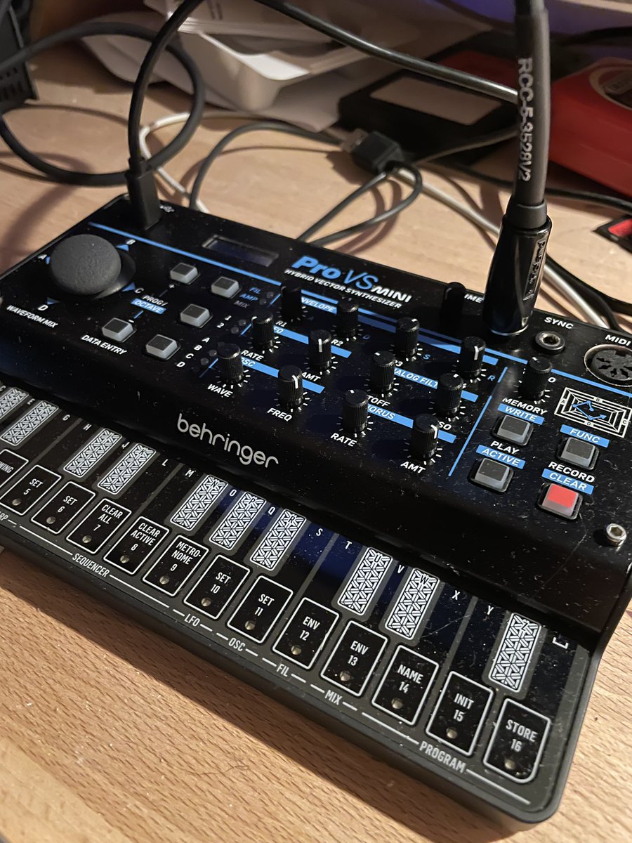 ealingperc's tweet image. Got a new synth, this plus malletkat should be interesting.