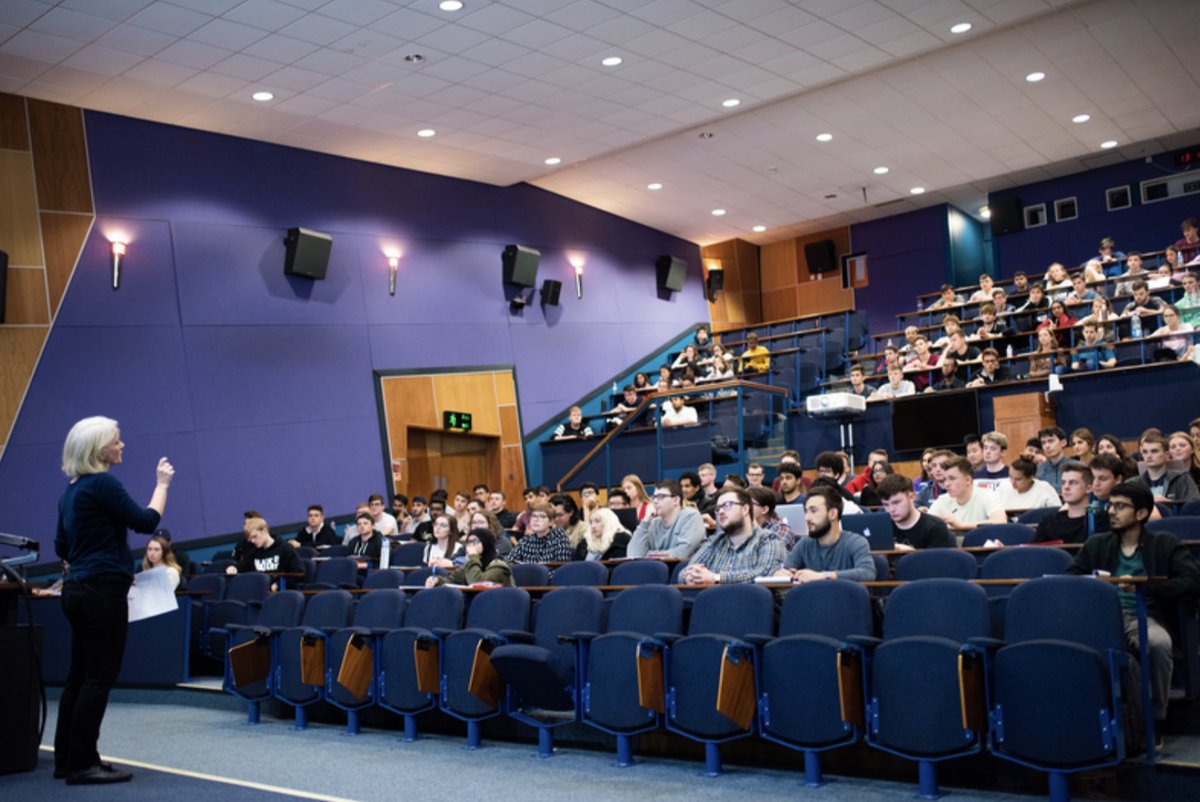 UoYEnglish's tweet image. From #Tudor counsellors to a City of #Marvels, from Early Modern #unknowability to #narrativetheory, there are a range of exciting #events in the department of #English and Related #Literature this month. Take a look at the line-up here tinyurl.com/56d4tv6f