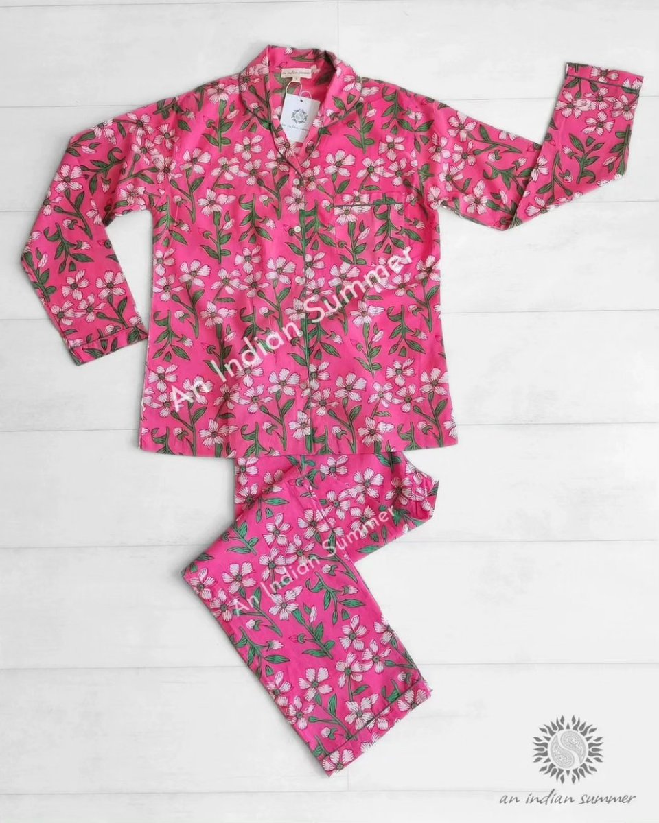 Give the gift of comfort with our Aster Pyjamas 🌸
anindiansummer.co.uk/products/long-…

#AnIndianSummerUK

#EarlyBiz #ElevensesHour #WomanInBizHour #UKMakersHour #ScottishCraftHour #NWalesHour #BelfastHour #UKMakers #TheCraftersUK #MHHSBD #CraftBizParty #BelfastHour #SmartSocial #ShopIndie